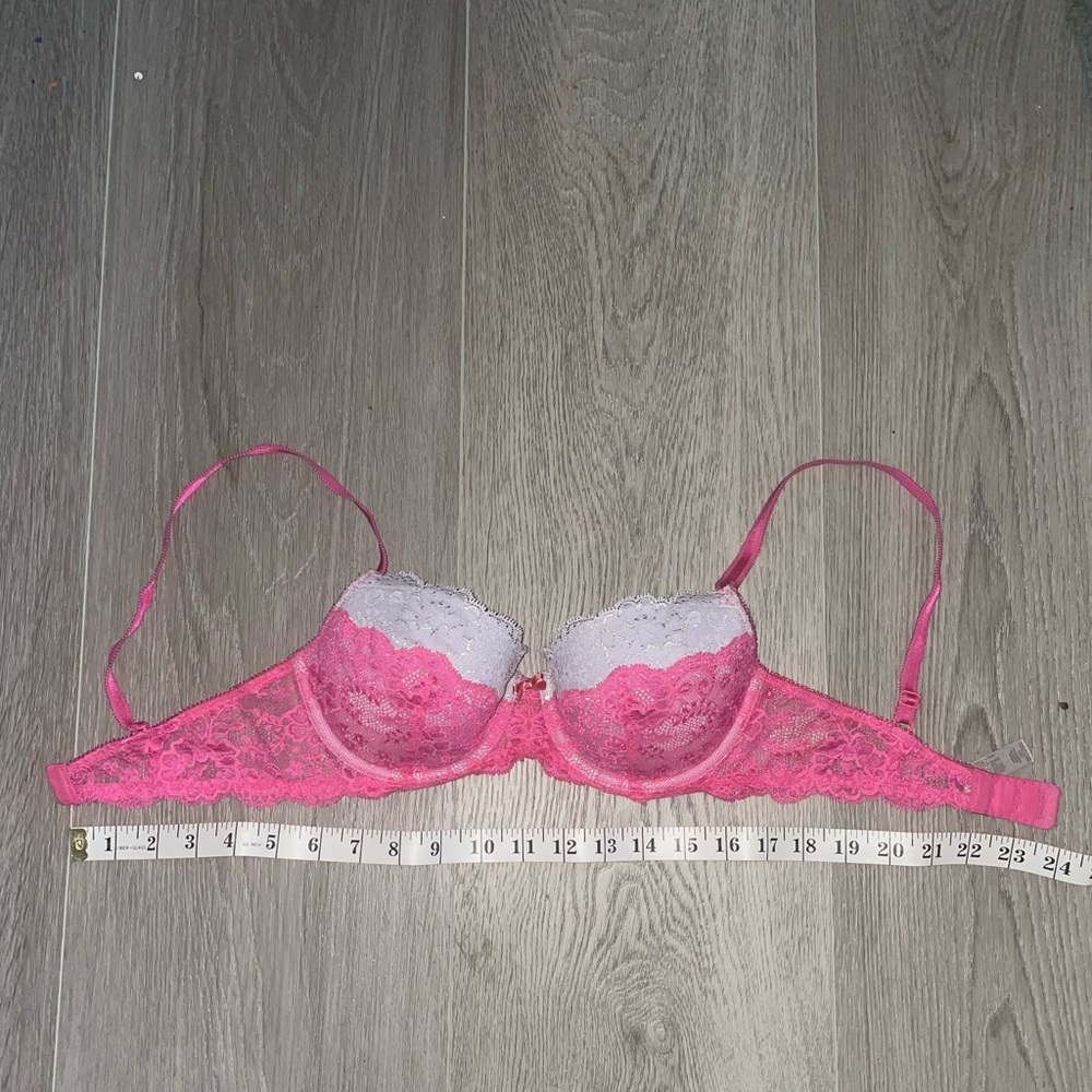 Victoria’s Secret Lace Bra ⚫︎ Size 32D
